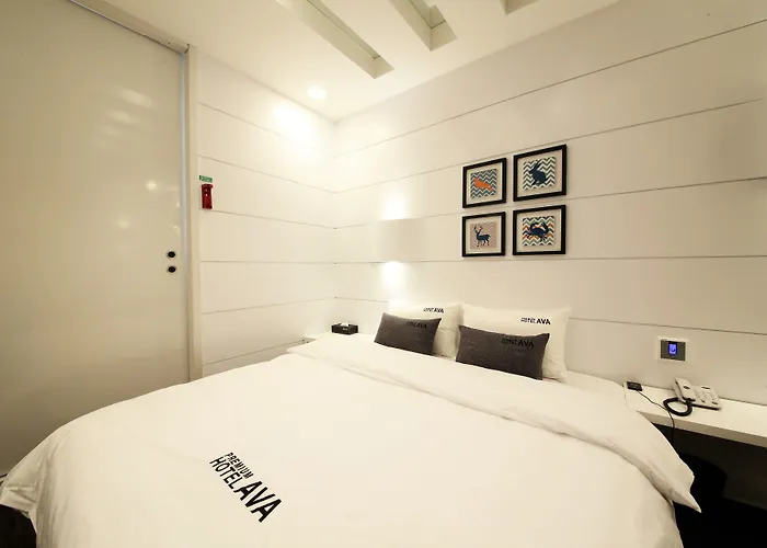 Premium Ava Hotel 2*