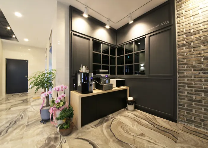 Premium Ava Hotel