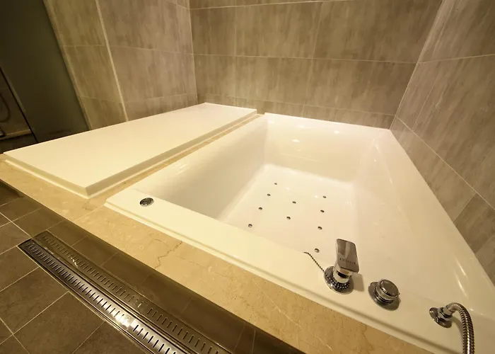 Hotel Premium Ava