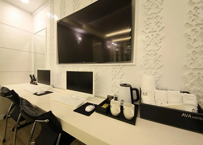 Hotel Premium Ava 2*